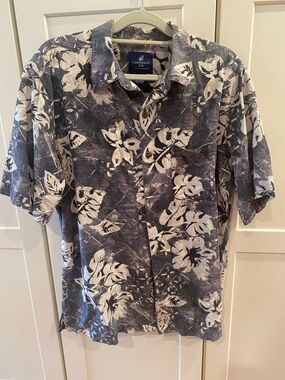Caribbean Joe 100% silk Navy and White Tropical Print Button-Down Shirt